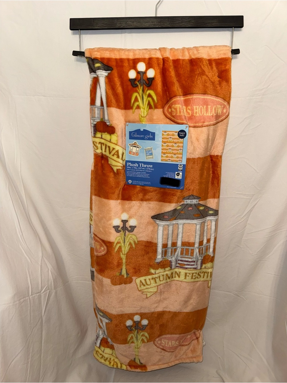 NWT Gilmore Girls Autumn Festival 50"x70" Plush Throw Blanket